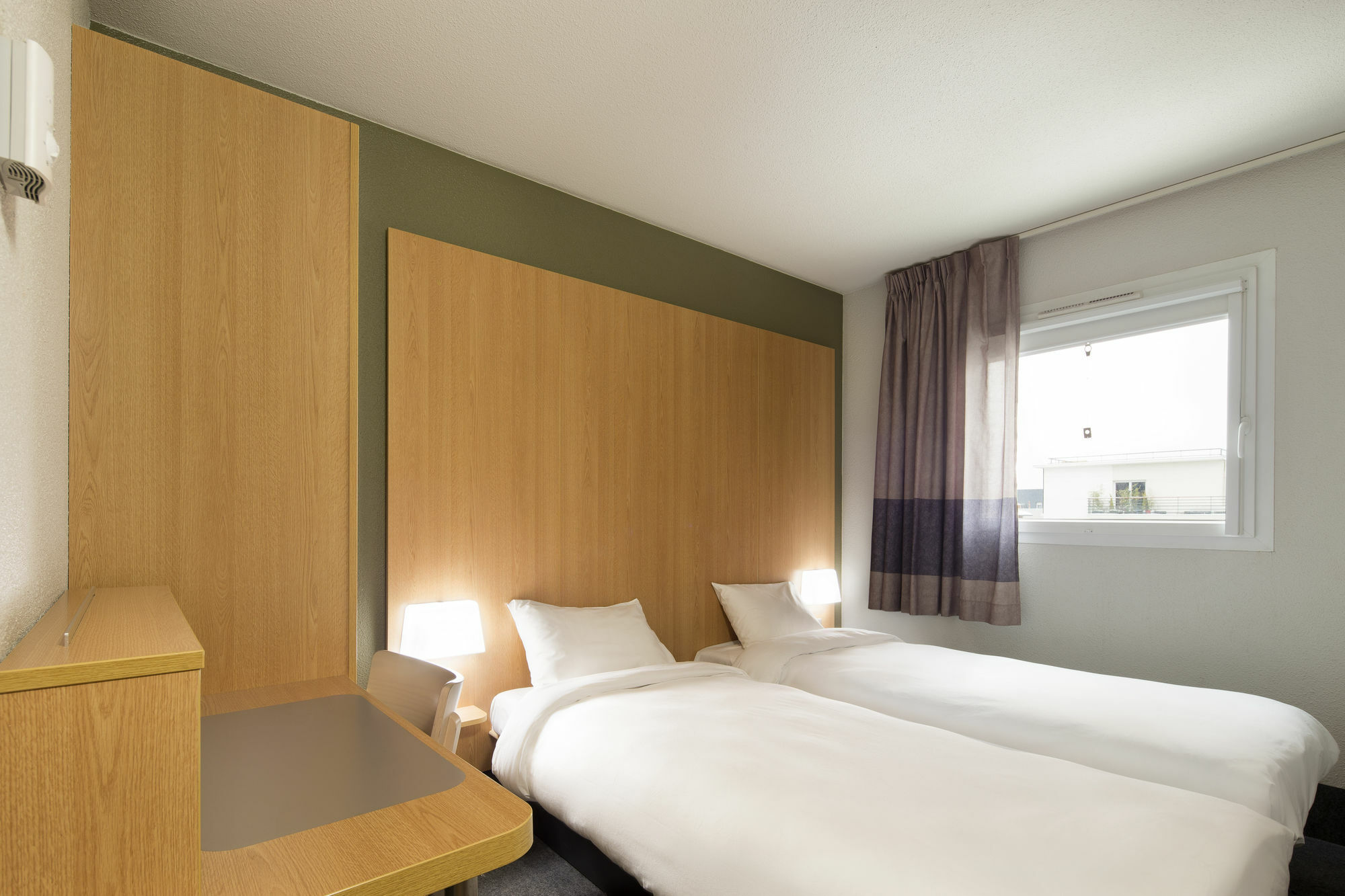 B&B Hotel Évreux מראה חיצוני תמונה